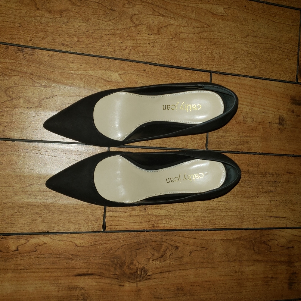 Cathy Jean Black Pumps